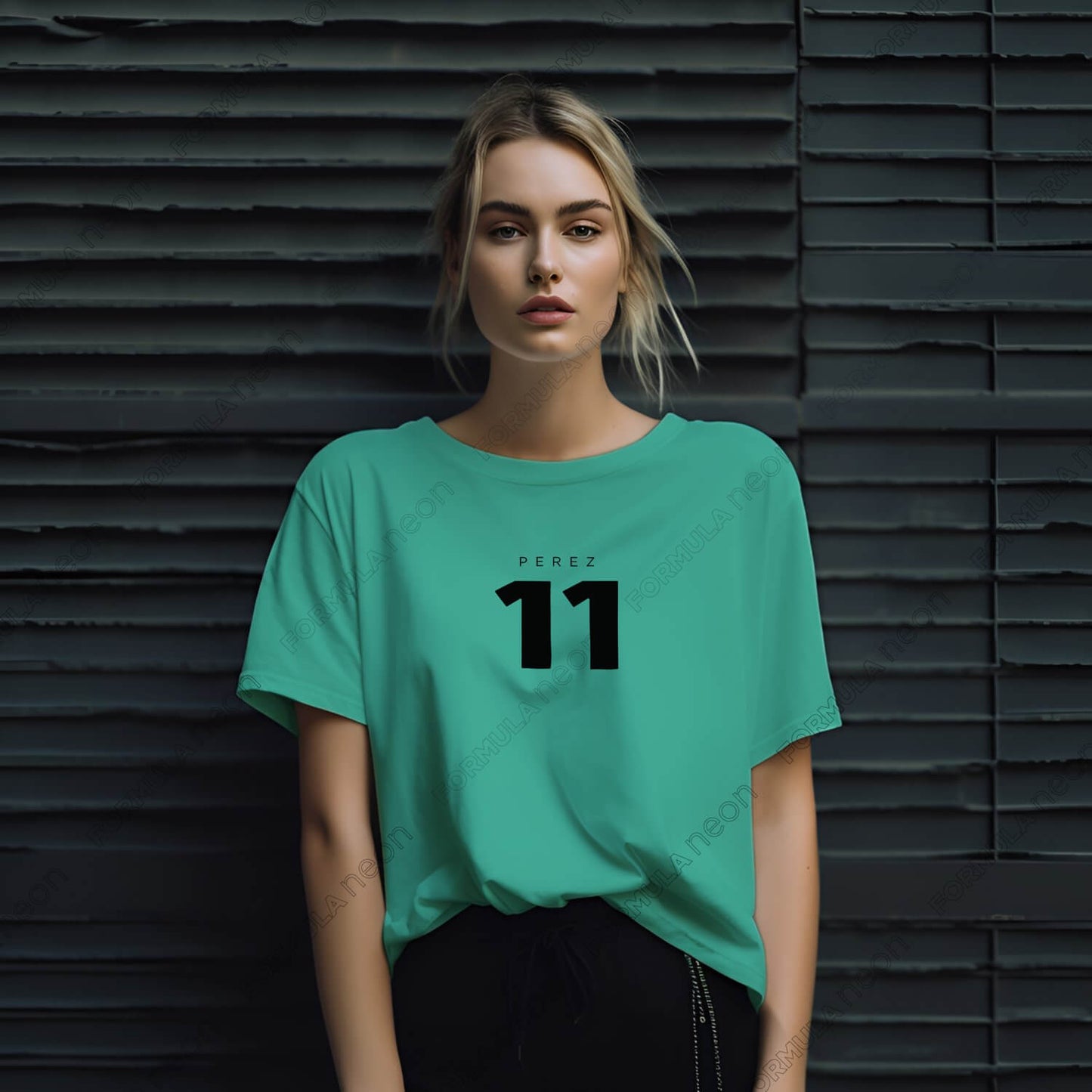 per-tee-black-d1_||_Grass