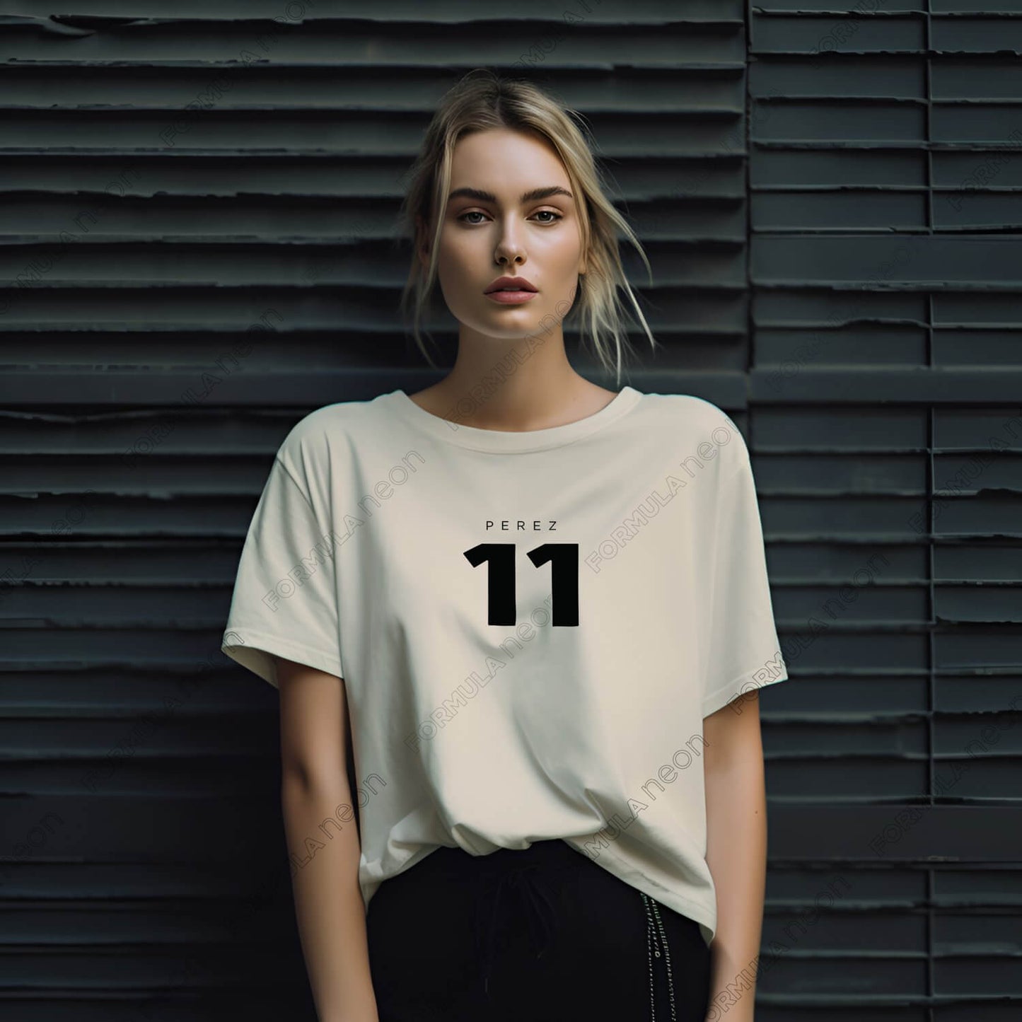per-tee-black-d1_||_Ivory