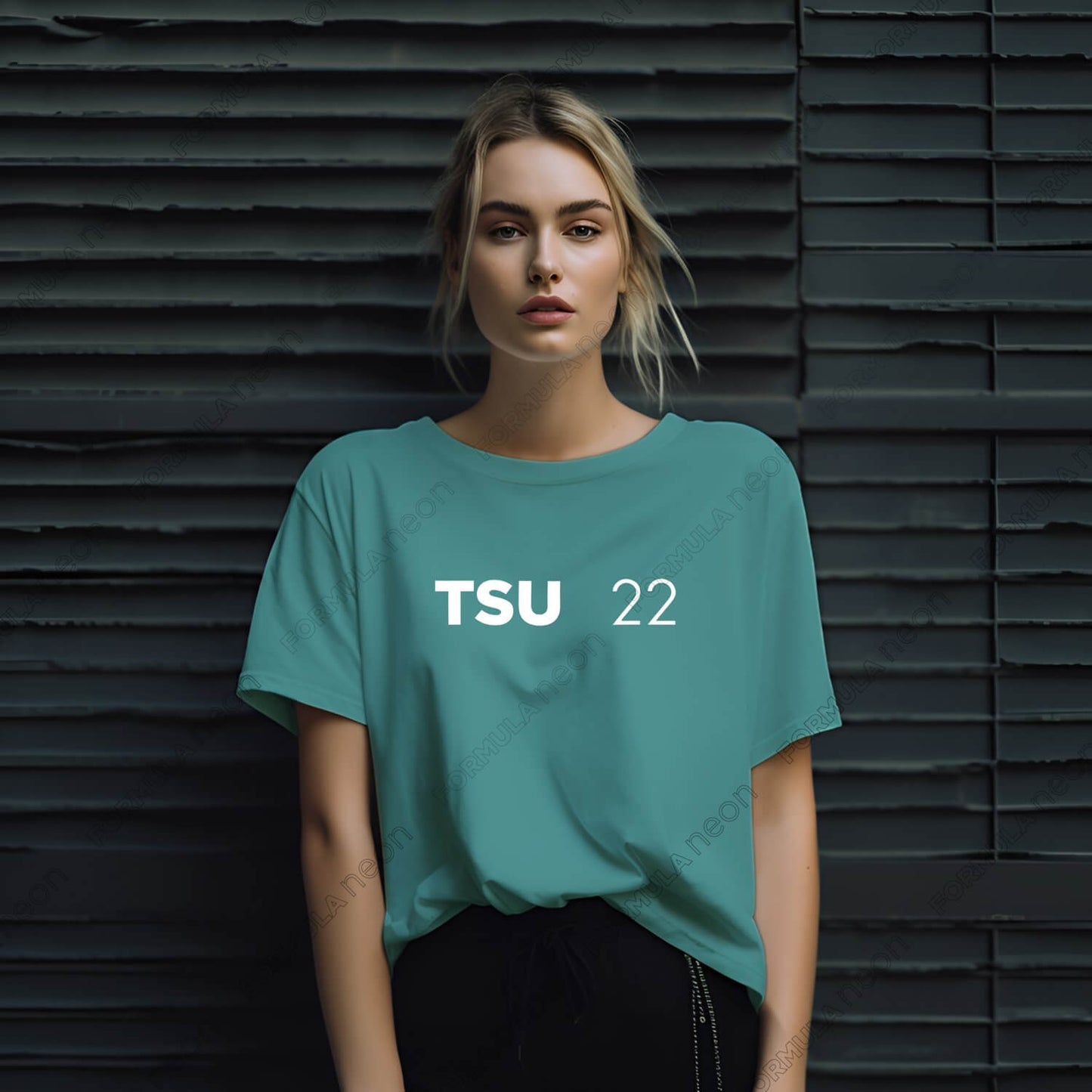 tsu-tee-white-d5_||_Seafoam