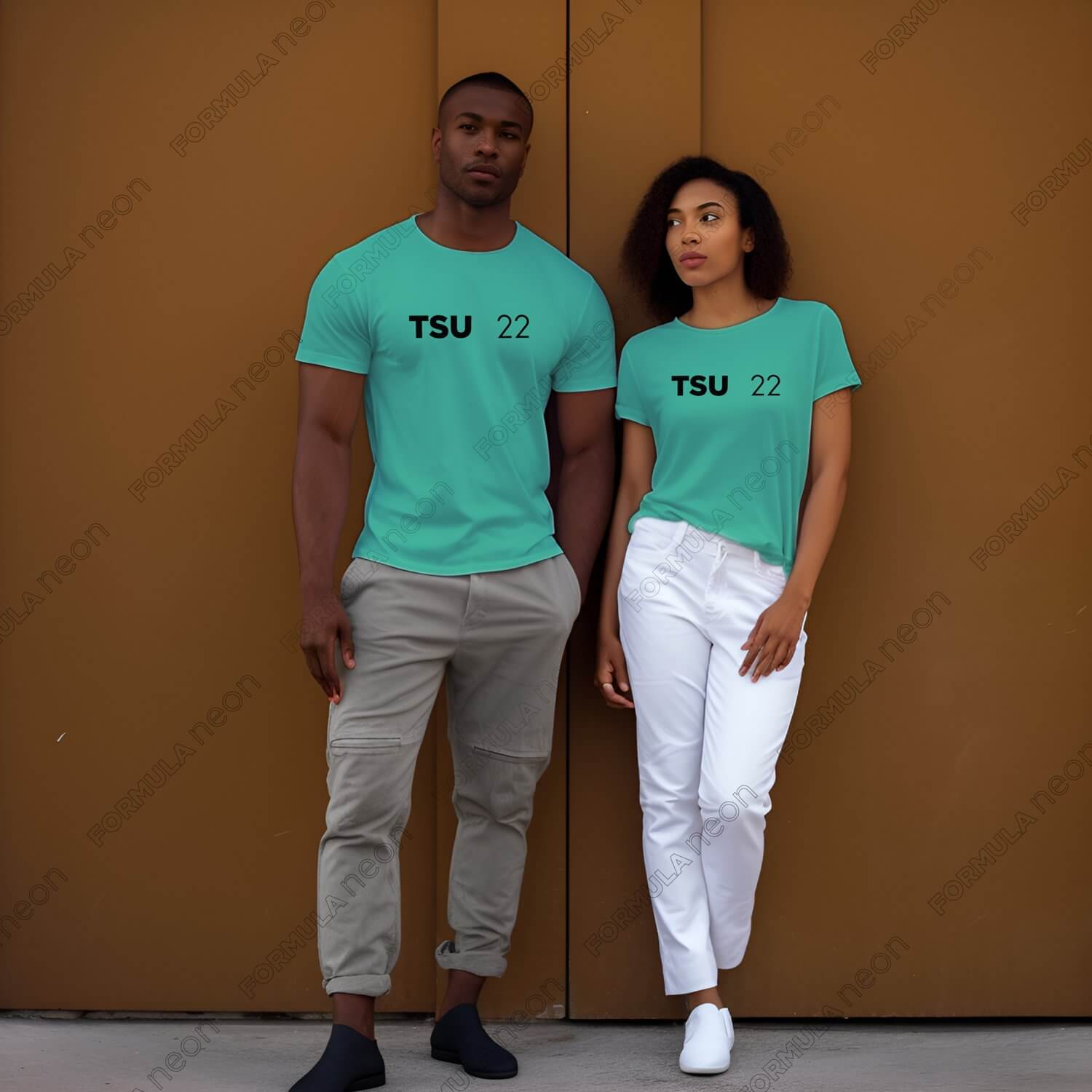 tsu-tee-black-d5_||_Grass